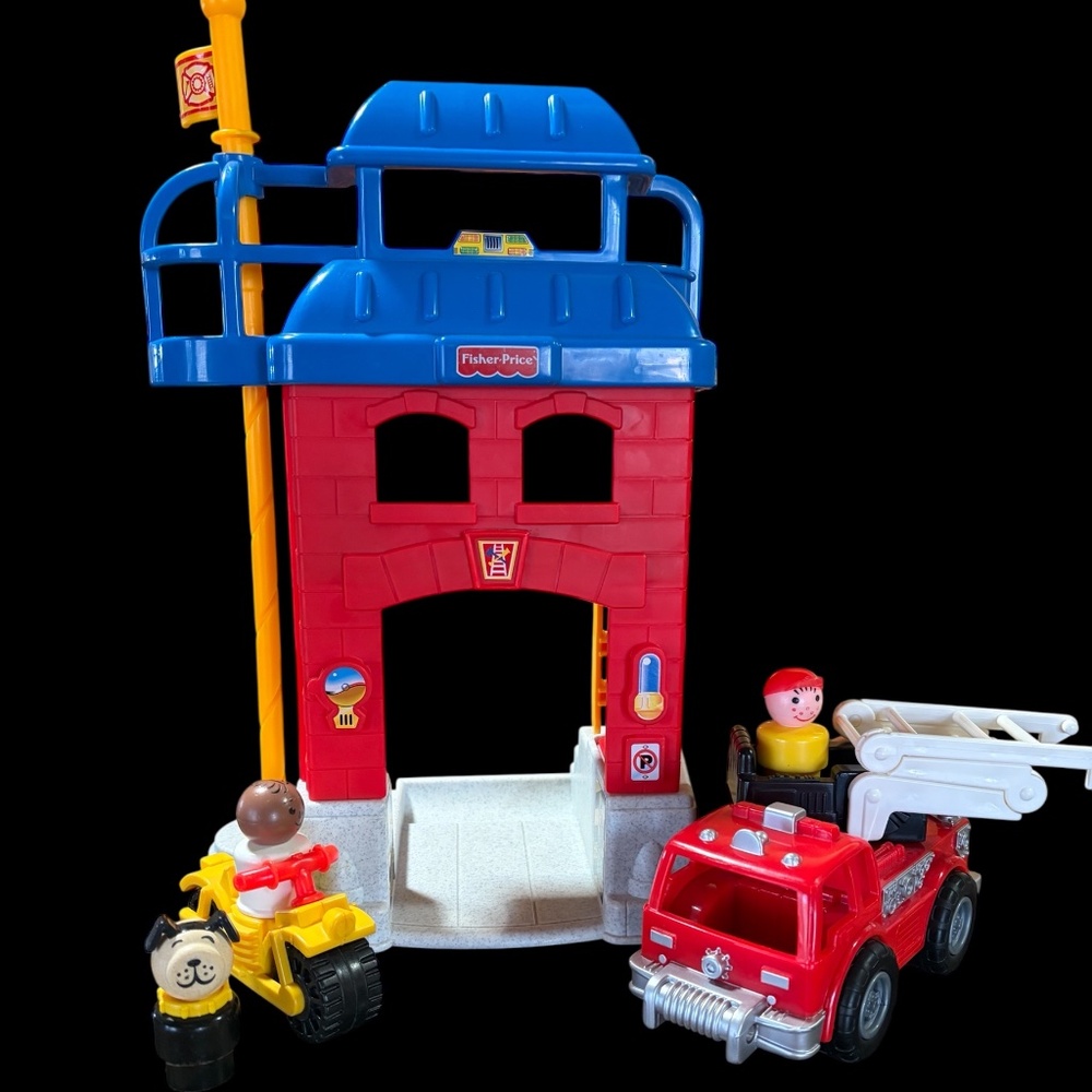 Vintage 1997 - Fisher-Price Little People Firehouse Bundle - Lot of 6